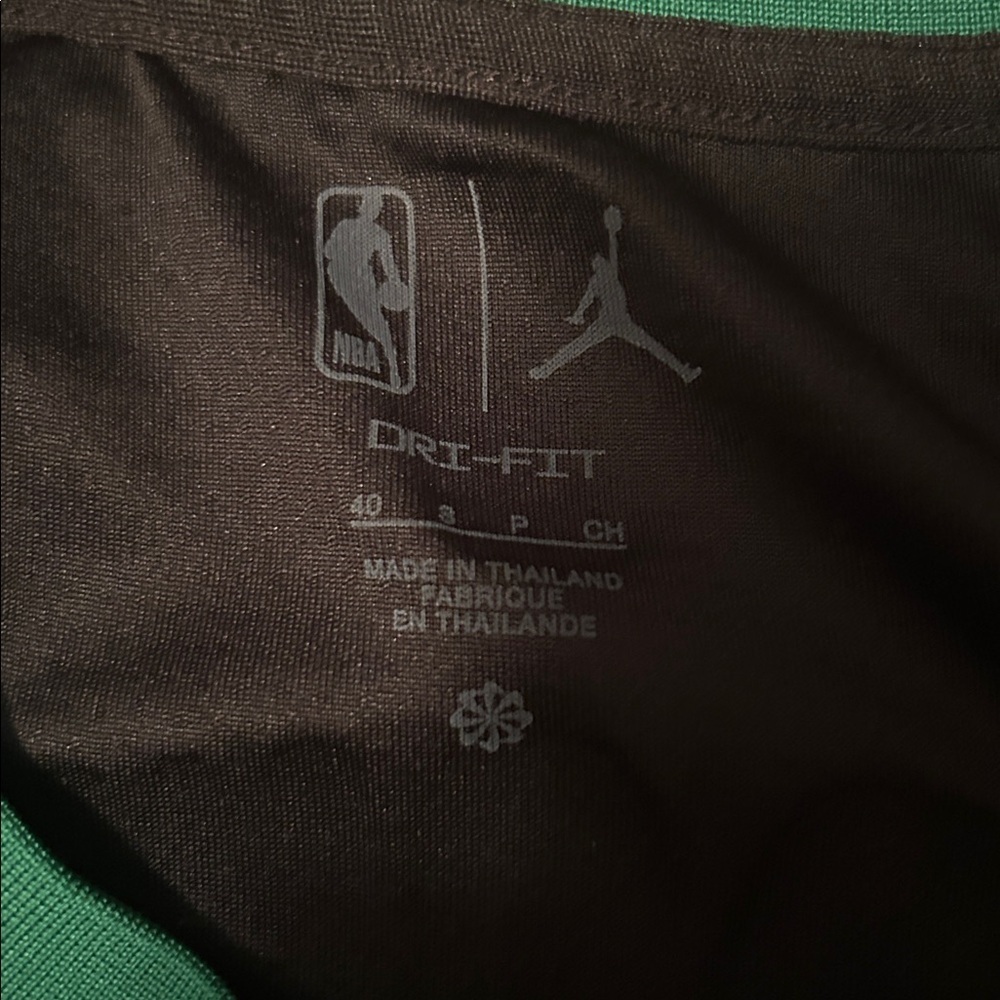 Jordan Adult Boston Celtics Jaylen Brown #7 Swingman Statement Jersey - Picture 3 of 4
